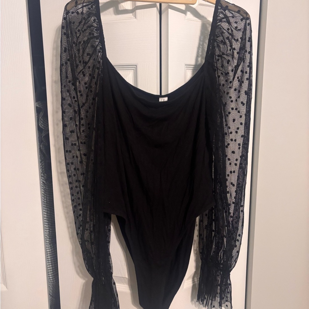 Elegant Black Lace Sleeve Bodysuit